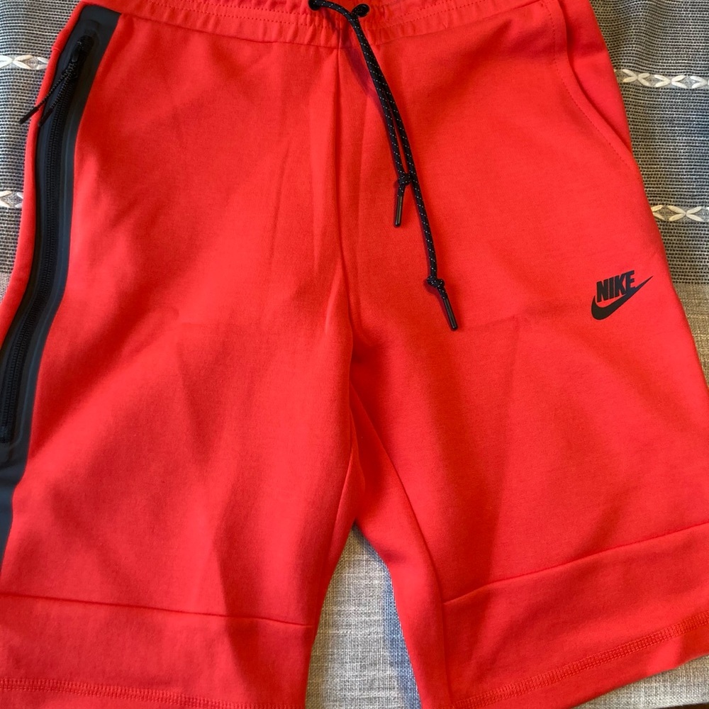 Nike sport tapered short
